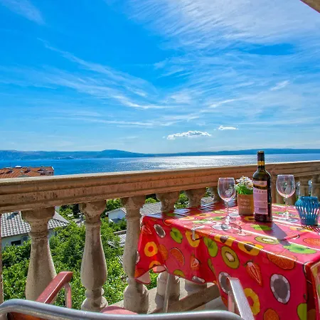 Komfortables Nur 400 Meter Zum Mit Traumhaften Meerblick Apartmán Novi Vinodolski